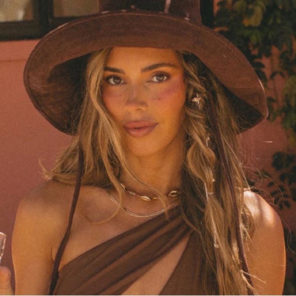 Bucket hat